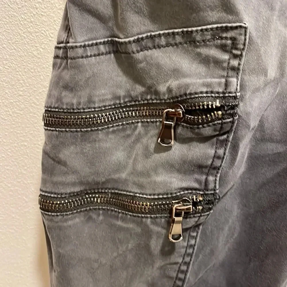 Blanknyc dark gray cargo woman’s jeans